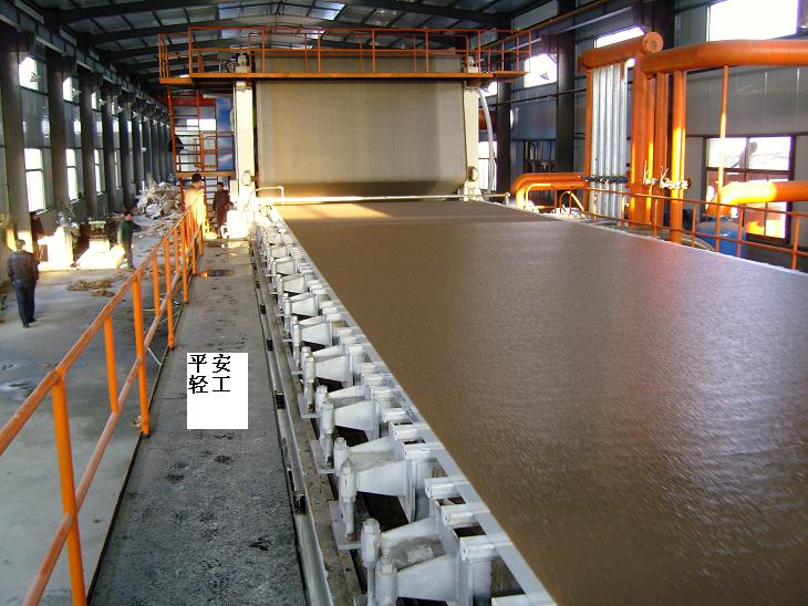 2008年2月，阜寧興峰成功出紙