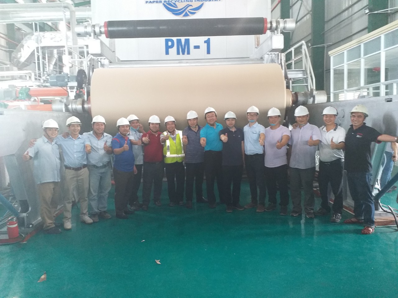 2020年12月，越南魁源紙業(yè)4000/550箱板紙順利開機(jī)出紙